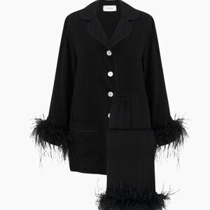 Sleeper Party Pajamas Set with Detachable Feathers in Black